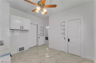 11806 Farringdon Ave, Loveland, OH 44105 - Photo 14