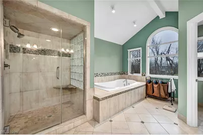 2425 Brian Drive, Beachwood, OH 44122 - Photo 42