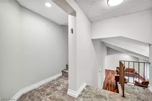 2425 Brian Dr, Beachwood, OH 44122 - Photo 36