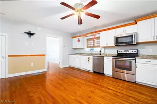 165 9th St, Wellsburg, WV 26070 - Photo 16