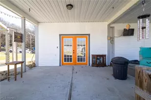 165 9th St, Wellsburg, WV 26070 - Photo 34