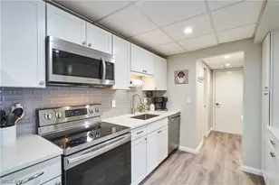 135 Monmouth Ct, Mentor, OH 44060 - Photo 8