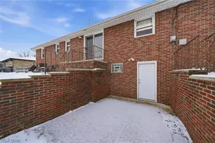 2525 Hollyview Ave NE, Canton, OH 44721 - Photo 36