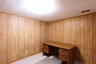 8161 Glenwood Ave, Youngstown, OH 44512 - Photo 32