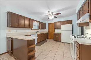 380 Orchardview Rd, Green Hills, OH 44131 - Photo 10