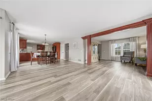 5609 Oakridge Dr, Louisville, OH 44641 - Photo 10