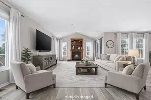 5609 Oakridge Dr, Louisville, OH 44641 - Photo 8