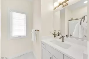 1880 Bradford Pointe Ln, Akron, OH 44313 - Photo 28