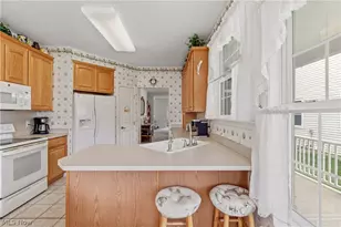10490 W Ravine View Ct, North Royalton, OH 44133 - Photo 12