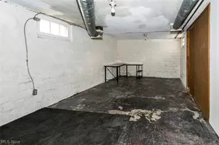 1580 Chesterland Ave, Oakwood, OH 44107 - Photo 32