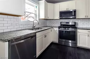 1580 Chesterland Ave, Oakwood, OH 44107 - Photo 18