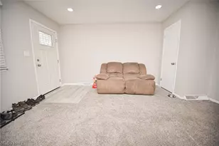 861-863 S Court St, Medina, OH 44256 - Photo 4