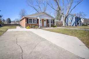 861-863 S Court St, Medina, OH 44256 - Photo 2