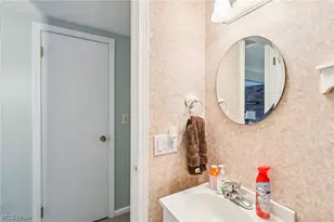 80 Devon Ln, Akron, OH 44313 - Photo 22