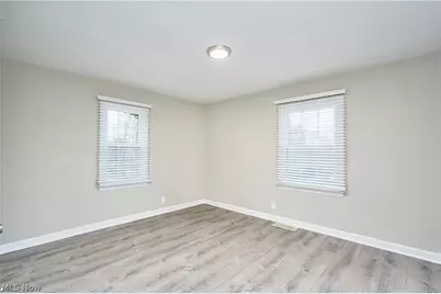 114 Davenport Avenue, Akron, OH 44312 - Photo 12