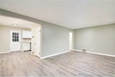 114 Davenport Avenue, Akron, OH 44312 - Photo 8