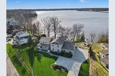 16870 Headland Avenue, Lake Milton, OH 44429 - Photo 1