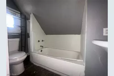 6404 Carl Avenue, Loveland, OH 44103 - Photo 8