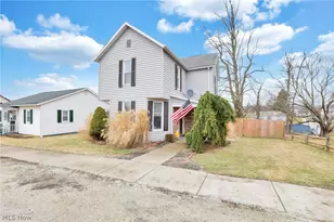 226 S 6th St, Byesville, OH 43723 - Photo 6