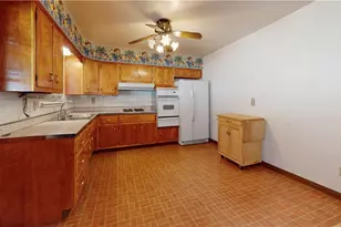 903 Logan Ave, Mingo Junction, OH 43938 - Photo 8