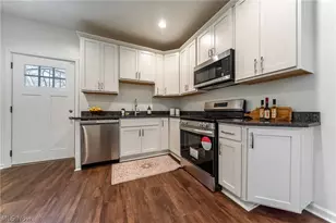 882 E 149th St, Loveland, OH 44110 - Photo 12