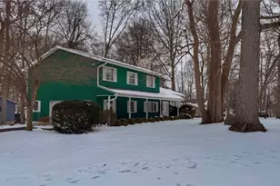 1079 Carol Ln, Tallmadge, OH 44278 - Photo 4