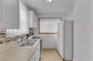 425 Frazier Ave, Akron, OH 44305 - Photo 10