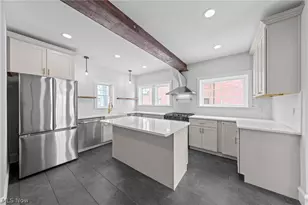 2176 Edgerton Rd, University Heights, OH 44118 - Photo 8