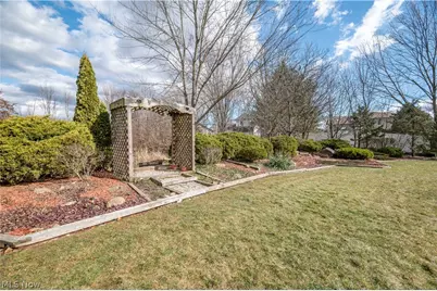 6581 Country Ridge Drive, Austintown, OH 44515 - Photo 12