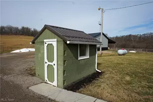 1325 County Line Rd, Hopewell, OH 43760 - Photo 26