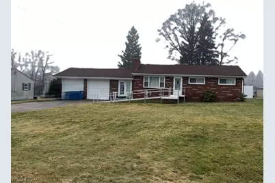 462 13th Street, Campbell, OH 44405 - Photo 1