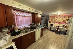 462 13th St, Campbell, OH 44405 - Photo 4