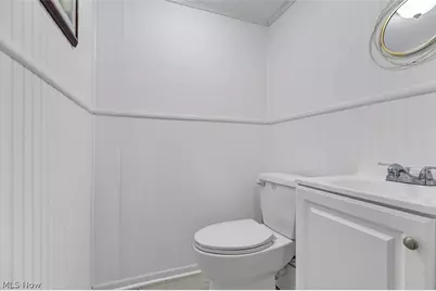 4623 Queen Anne Avenue, Lorain, OH 44052 - Photo 38