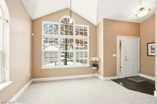 2551 Edgebrook Crossing, Twinsburg, OH 44087 - Photo 2