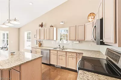 2551 Edgebrook Crossing, Twinsburg, OH 44087 - Photo 8