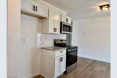 2235 Crehore Street, Lorain, OH 44052 - Photo 8