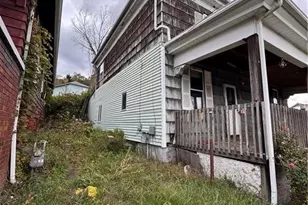 519 Clinton St, Martins Ferry, OH 43935 - Photo 2