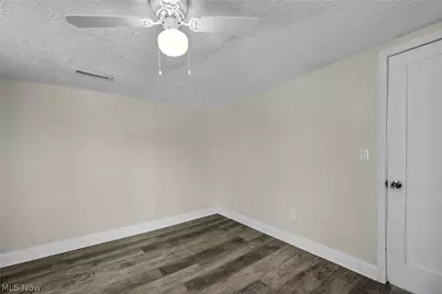 491 E 39th Street, Lorain, OH 44055 - Photo 18