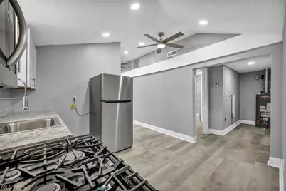 491 E 39th Street, Lorain, OH 44055 - Photo 14