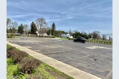 6020 Manchester Road, Akron, OH 44319 - Photo 8