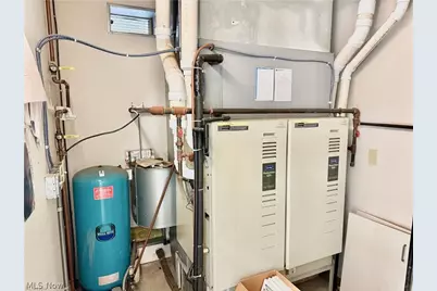 6020 Manchester Road, Akron, OH 44319 - Photo 36