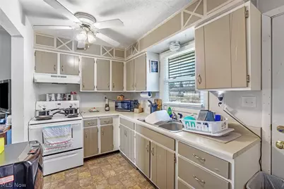 3568 Boettler Street NE, Canton, OH 44721 - Photo 22