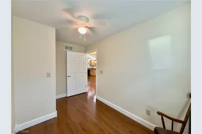 708 Oak Tree Lane, Belpre, OH 45714 - Photo 16