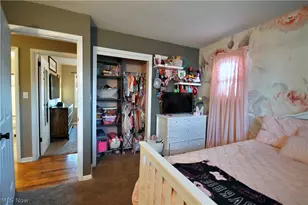 1737 Halbert Dr, Youngstown, OH 44514 - Photo 18