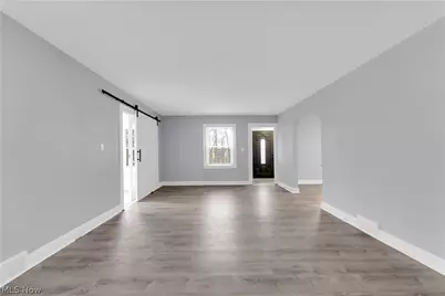 19151 Genesee Road, Euclid, OH 44117 - Photo 6