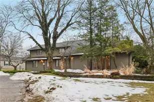 32150 S Woodland Rd, Pepper Pike, OH 44124 - Photo 2