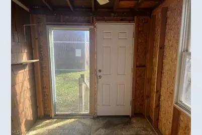 973 Nevin Street, Akron, OH 44310 - Photo 8