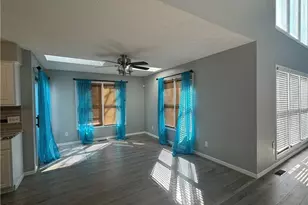 242 Ravenshollow Dr, Cuyahoga Falls, OH 44223 - Photo 6