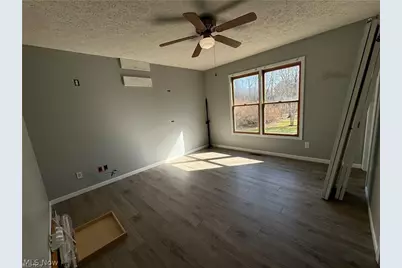 242 Ravenshollow Drive, Cuyahoga Falls, OH 44223 - Photo 12