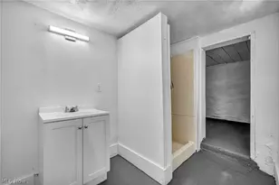 1829 E 33rd St, Lorain, OH 44055 - Photo 34